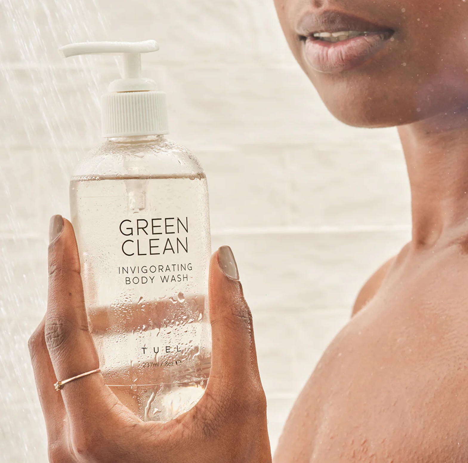 GREEN CLEAN INVIGORATING BODY WASH